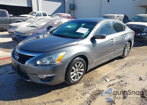 2015 Nissan Altima 2.5 S from USA, damaged, VIN 1N4AL3AP6FN868157